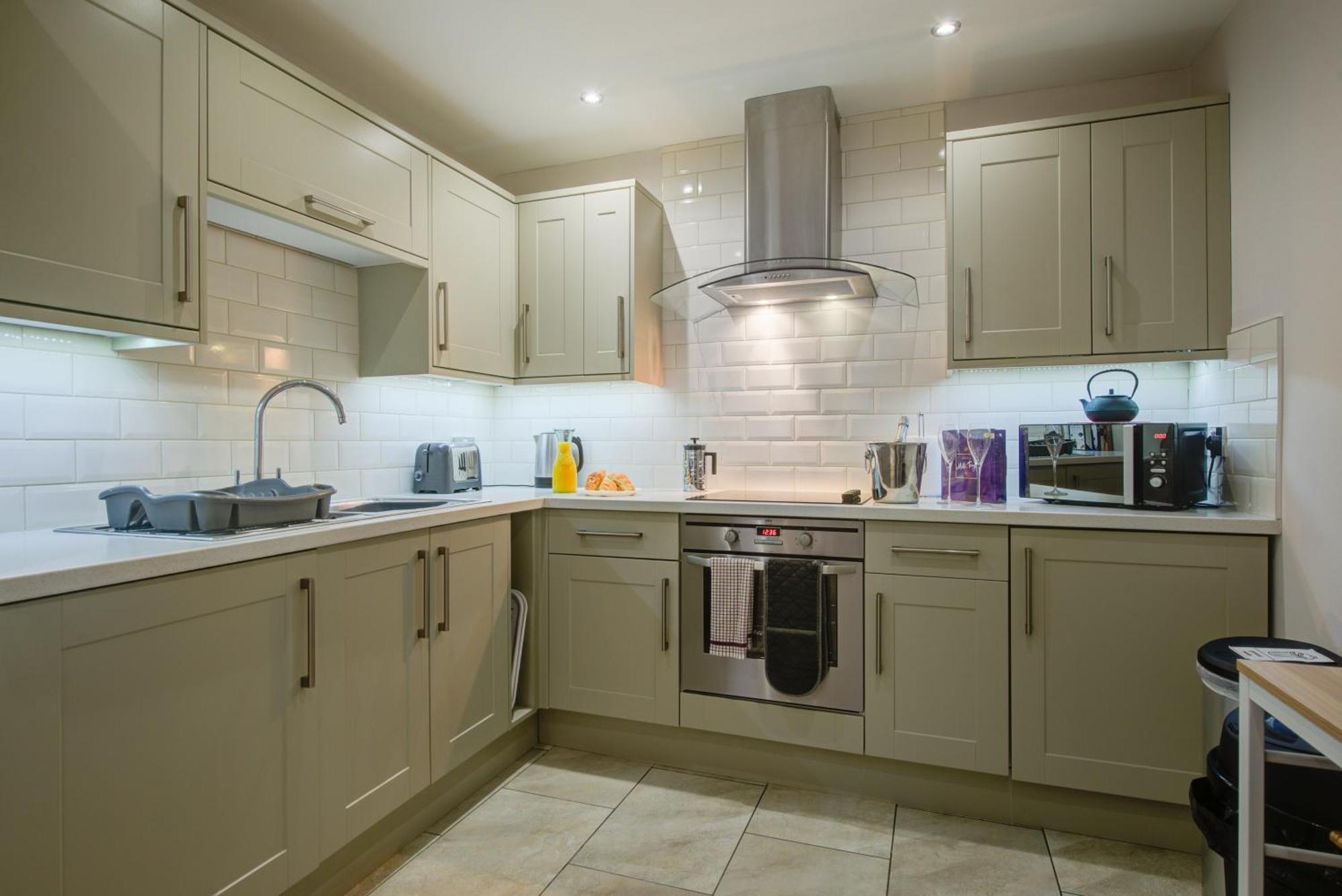 Spacious 2-Bed Home - Exposed Beams & Fast Internet Included Stamford Eksteriør billede