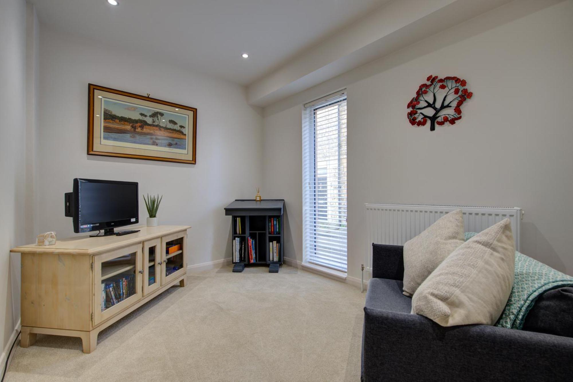 Spacious 2-Bed Home - Exposed Beams & Fast Internet Included Stamford Eksteriør billede