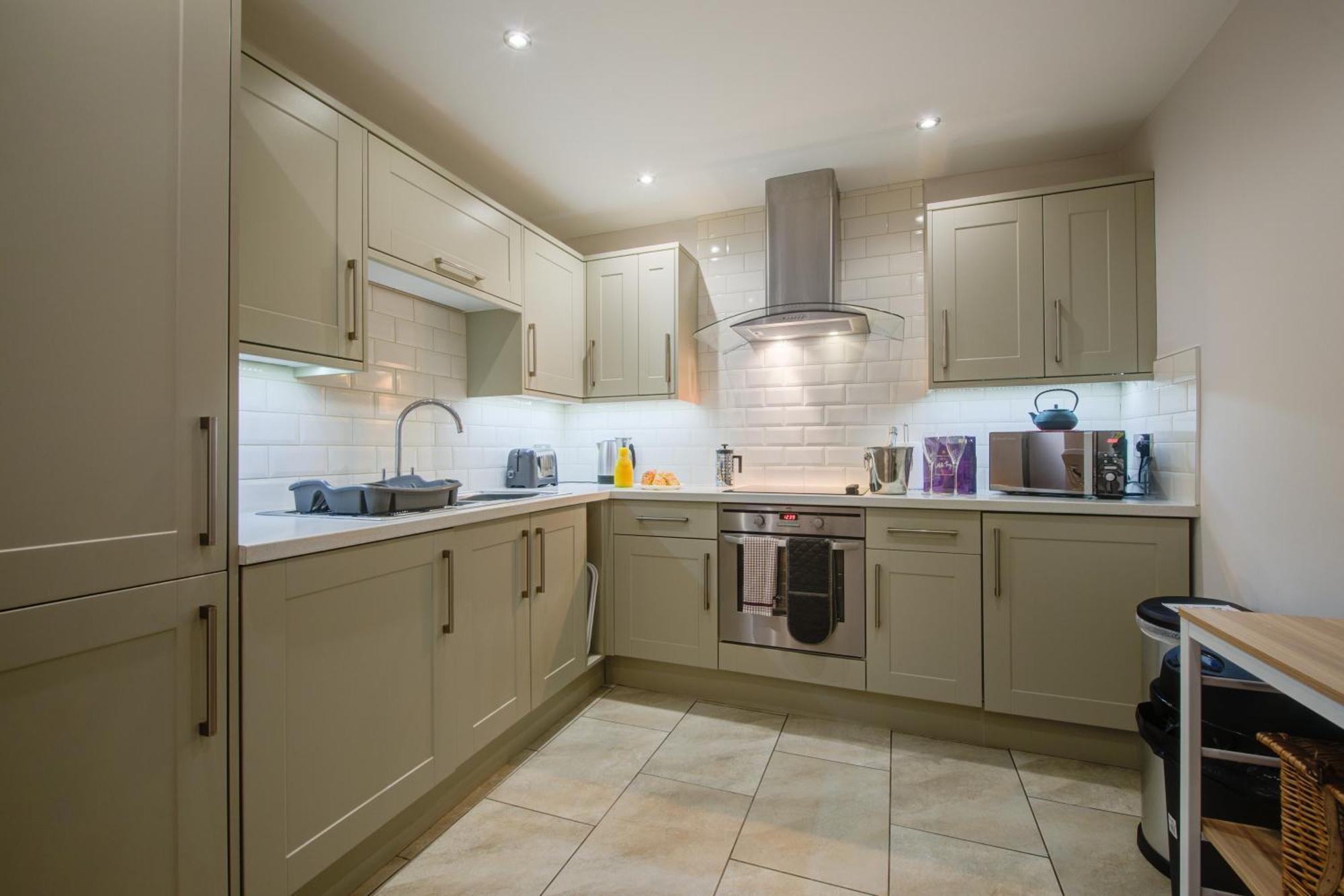 Spacious 2-Bed Home - Exposed Beams & Fast Internet Included Stamford Eksteriør billede