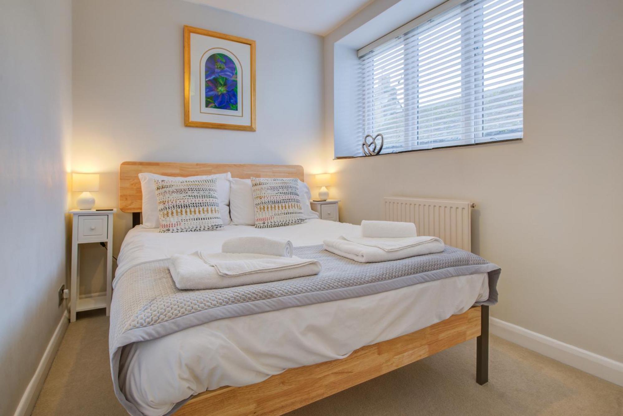Spacious 2-Bed Home - Exposed Beams & Fast Internet Included Stamford Eksteriør billede